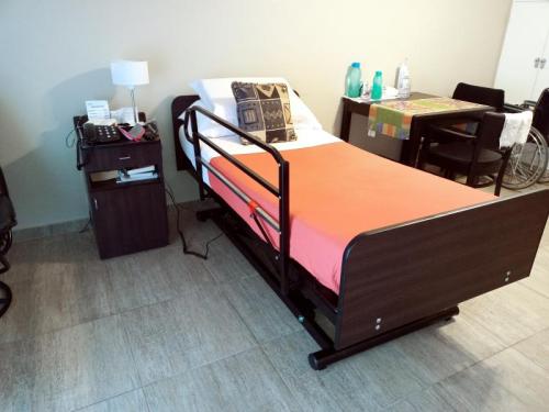 Camas Geriátricas Eléctricas CME-190 Diseñada para la Etapa Inicial de Alzheimer.