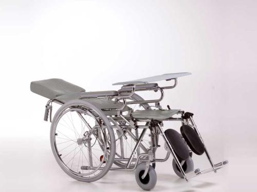 Silla de Ruedas de Acero Cromado con Ruedas Neumáticas y Reclinable SM-300